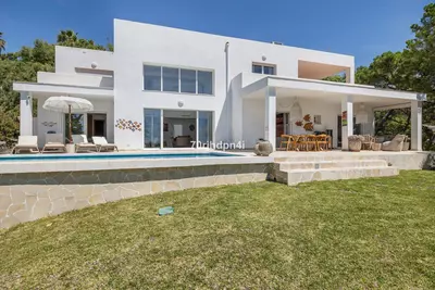 Detached Villa in Estepona