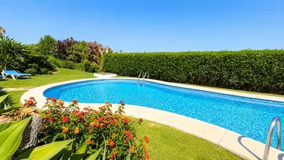 Middle Floor Apartment in Estepona