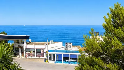 Middle Floor Apartment in Estepona
