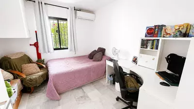 Middle Floor Apartment in Estepona