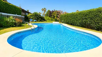 Middle Floor Apartment in Estepona