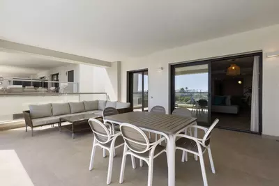 Middle Floor Apartment in Casares Playa