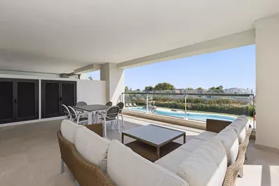 Middle Floor Apartment in Casares Playa