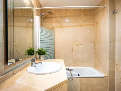 Middle Floor Apartment in Marbella