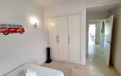 Middle Floor Apartment in Estepona