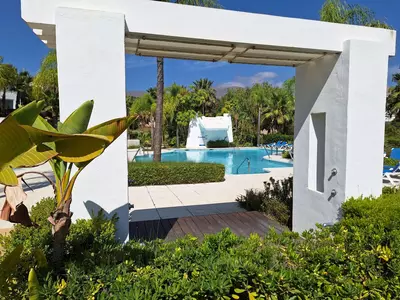 Middle Floor Apartment in Estepona