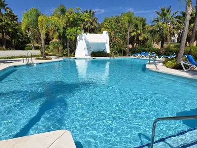 Middle Floor Apartment in Estepona