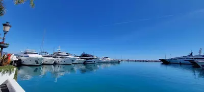 Middle Floor Apartment in Puerto Banús
