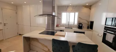 Middle Floor Apartment in Puerto Banús