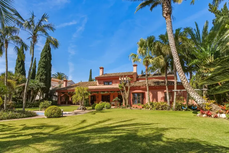 Detached Villa in Guadalmina Alta