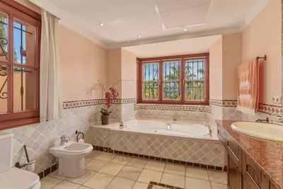 Detached Villa in Guadalmina Alta