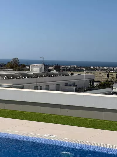 Middle Floor Apartment in Nueva Andalucía