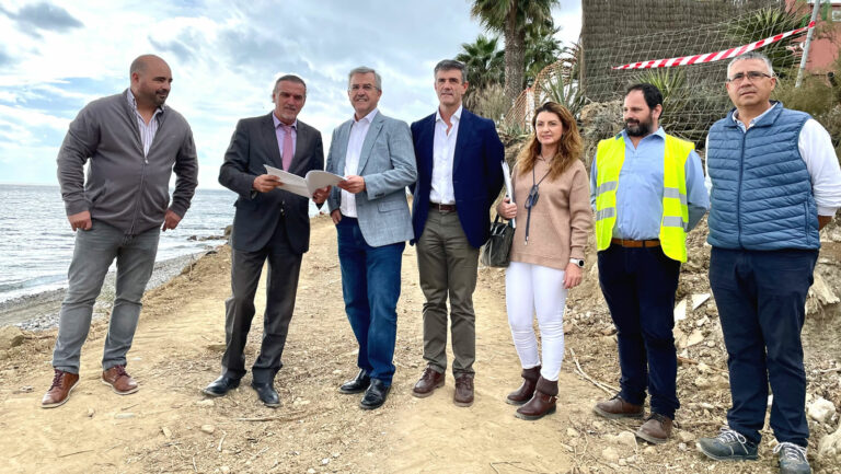 Infrastructure: Almost a half marathon along the coast possible