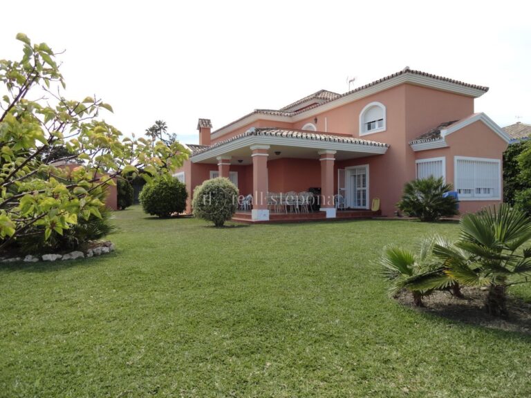 80683 | Villa in Estepona – € 1,615,000 – 4 beds, 5 baths