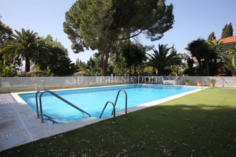 2572MLA | Apartment in Marbella – Puerto Banus – € 385,000 – 2 beds, 2 baths