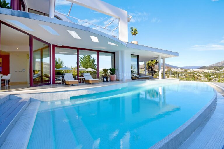 2993MLV | Villa in Nueva Andalucia – € 4,400,000 – 7 beds, 6 baths