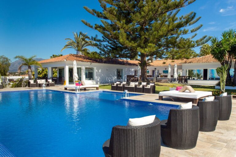 4064MLV | Villa in Marbella East – € 3,500,000 – 8 beds, 8 baths