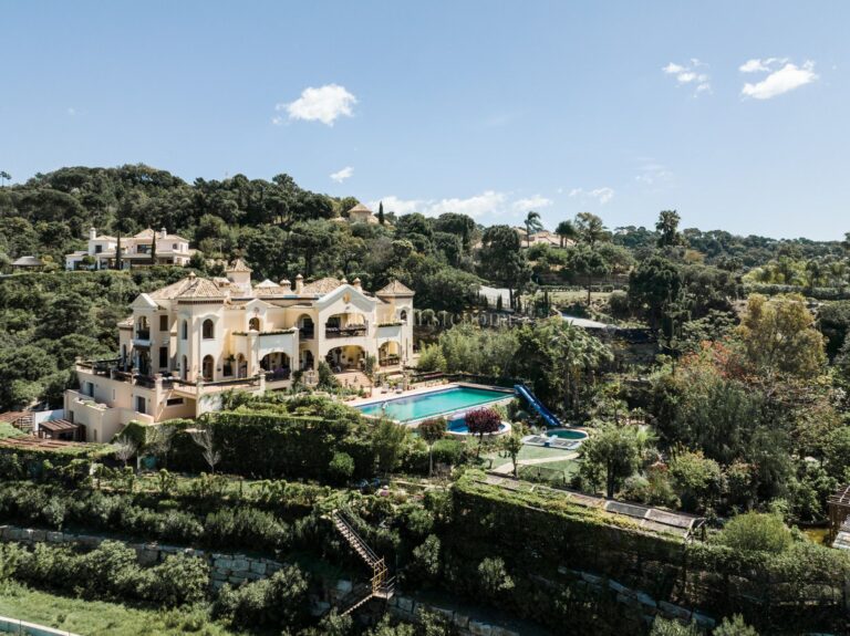 5070HFV | Villa in Benahavis – € 9,995,000 – 12 beds, 15 baths