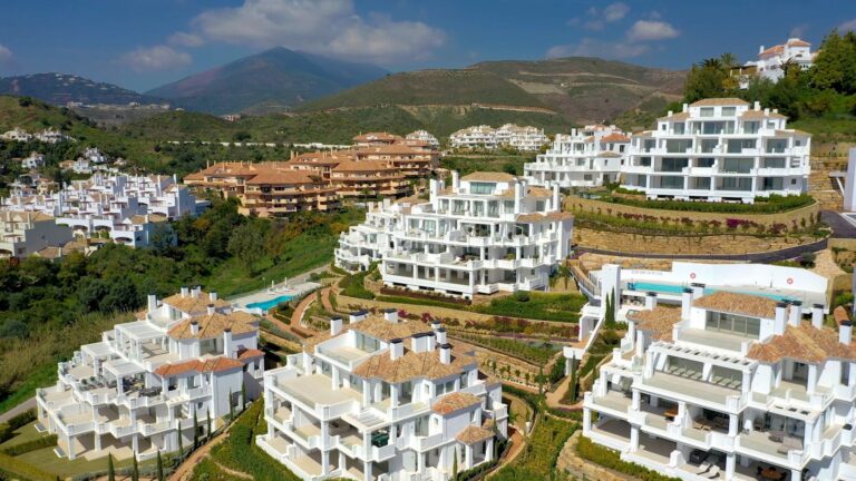 2006-471HFA | Apartment in Nueva Andalucia – € 3,950,000 – 7 beds, 4 baths