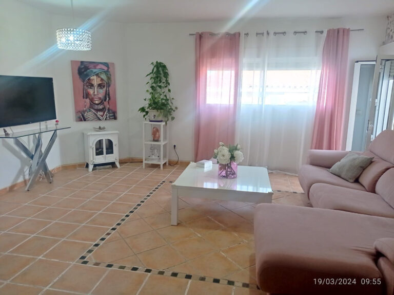R4682233 | Middle Floor Apartment in Estepona – € 350,000 – 3 beds, 2 baths