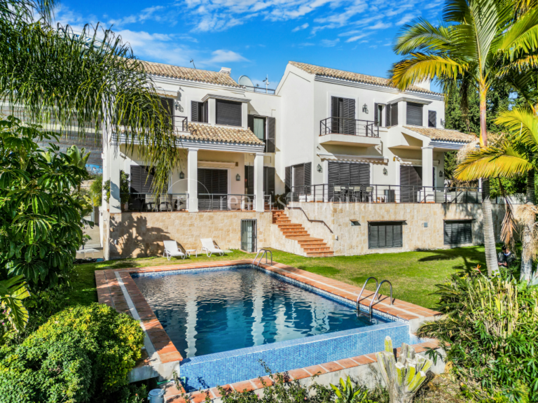 4294MLV | Villa in Benahavis – € 2,650,000 – 5 beds, 4 baths