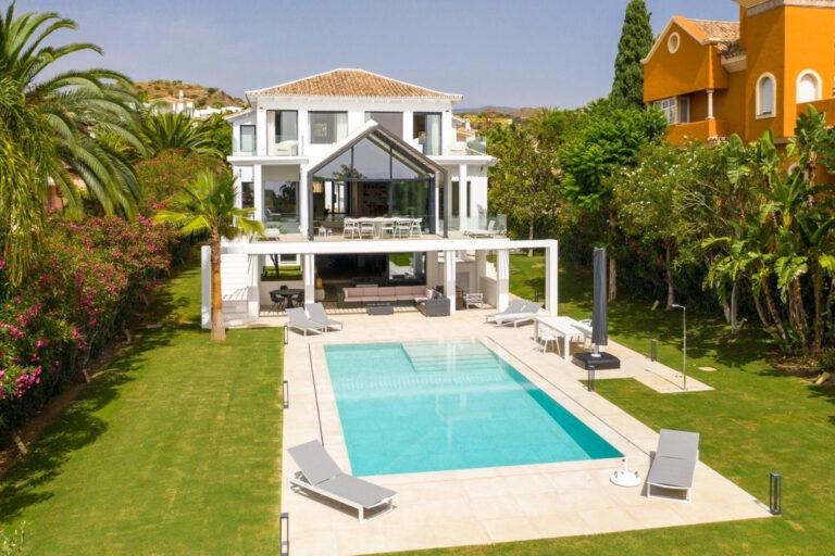 R4200397 | Detached Villa in Nueva Andalucía – € 5,250,000 – 6 beds, 6 baths