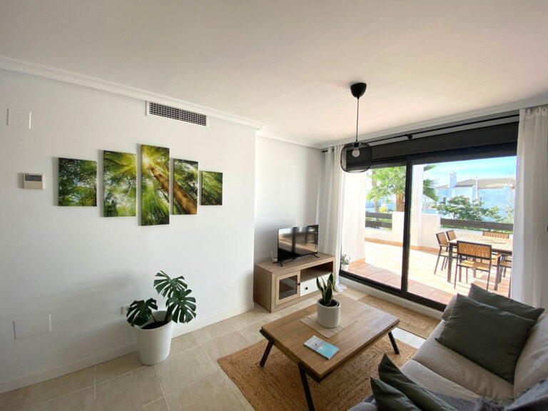 R4690165 | Middle Floor Apartment in Estepona – € 348,000 – 2 beds, 2 baths