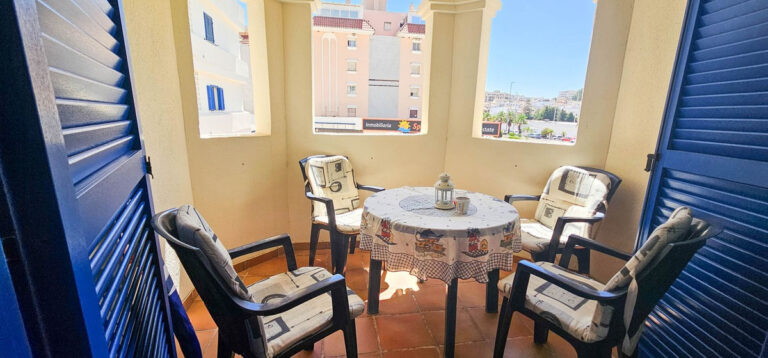 R4821496 | Middle Floor Apartment in Manilva – € 280,000 – 3 beds, 2 baths