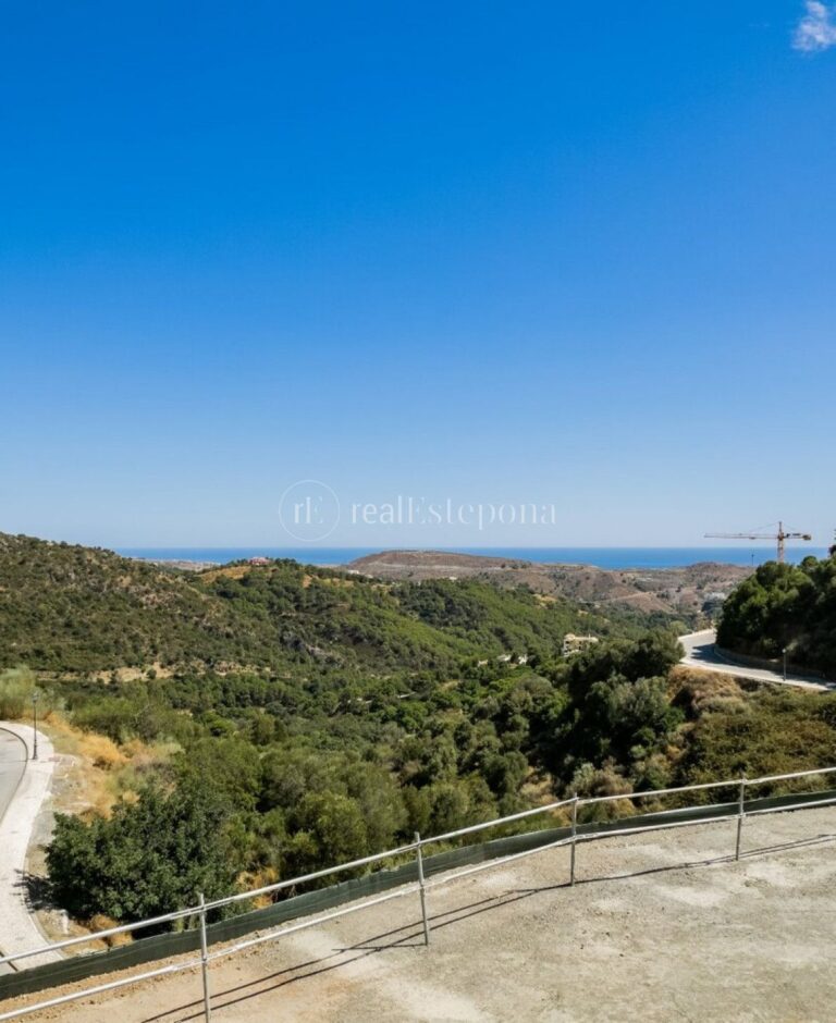 MM-B17 | Plot in Benahavis – € 750,000 – 0 beds, 0 baths