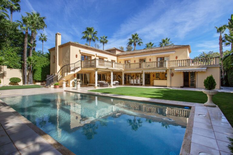 NEWV8236 | Villa in Nueva Andalucia – € 3,495,000 – 5 beds, 5 baths