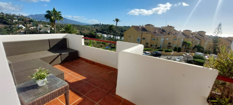 R4868284 | Middle Floor Apartment in Bel Air – € 315,000 – 2 beds, 2 baths