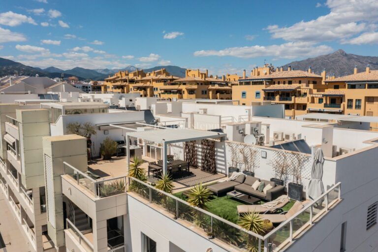 296705 | Duplex Penthouse in San Pedro de Alcantara – € 795,000 – 3 beds, 2 baths