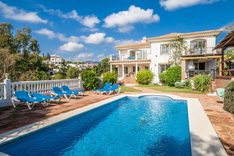 R4879177 | Detached Villa in Elviria – € 1,295,000 – 5 beds, 5 baths