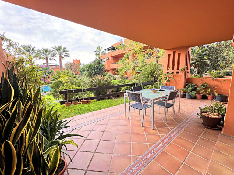 R4894387 | Ground Floor Apartment in Estepona – € 349,000 – 2 beds, 2 baths