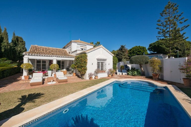 R4630831 | Detached Villa in Artola – € 1,795,000 – 3 beds, 2 baths