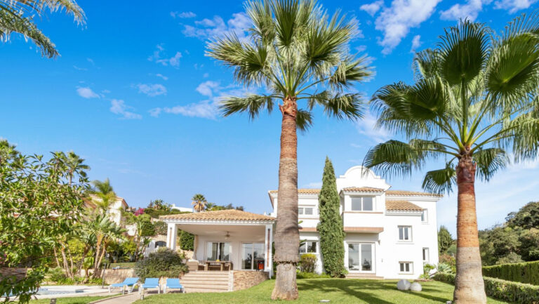 R4186924 | Detached Villa in Elviria – € 1,950,000 – 4 beds, 5.5 baths