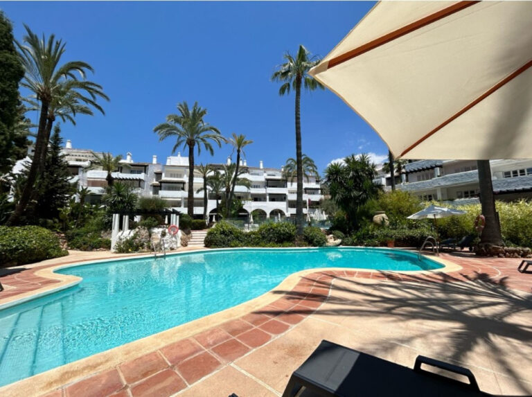 R4895569 | Ground Floor Apartment in Marbella – € 2,500,000 – 2 beds, 2 baths