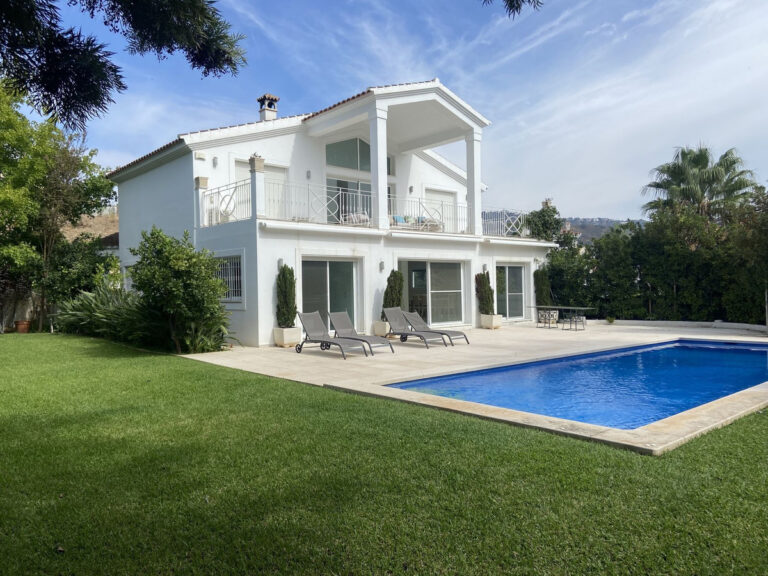 R4841491 | Detached Villa in Elviria – € 2,695,000 – 5 beds, 4 baths