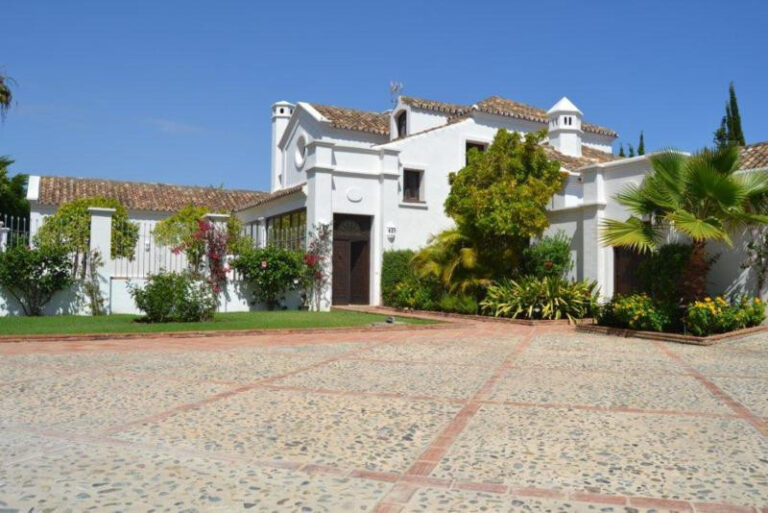 R358789 | Detached Villa in Guadalmina Baja – € 4,900,000 – 6 beds, 6 baths