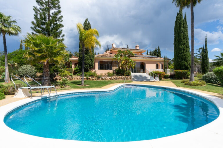 R4677538 | Detached Villa in Elviria – € 4,900,000 – 4 beds, 4.5 baths