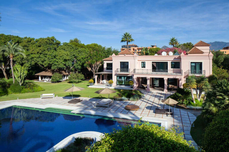 R4302541 | Detached Villa in Estepona – € 13,500,000 – 10 beds, 9 baths