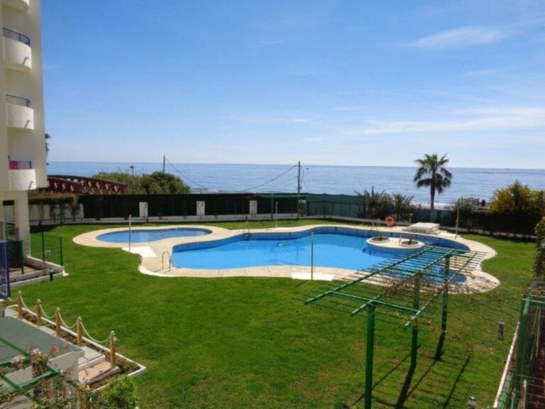 R4428484 | Middle Floor Apartment in Marbella – € 395,000 – 1 beds, 1 baths