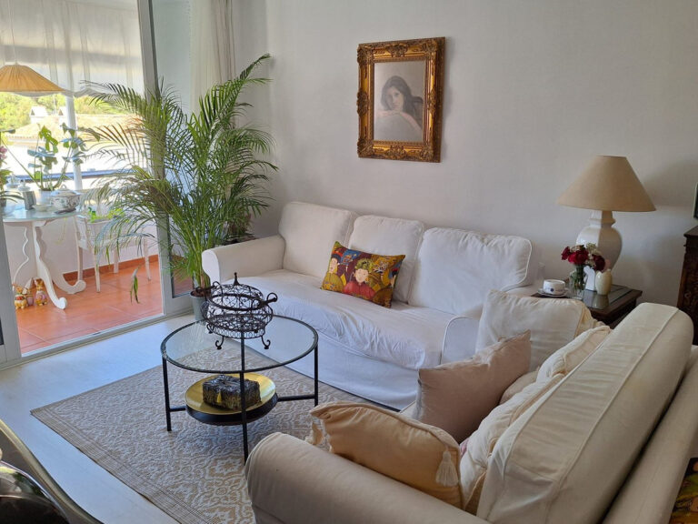 R4874827 | Middle Floor Apartment in Marbella – € 450,000 – 3 beds, 2 baths