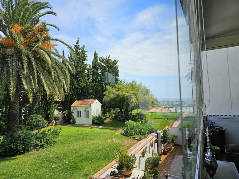 R4649359 | Duplex in Estepona – € 482,000 – 2 beds, 2 baths