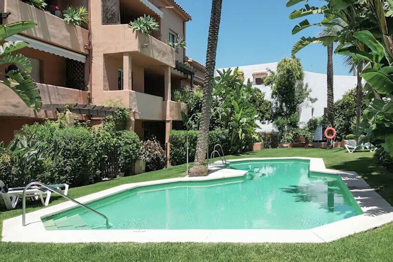 R4889461 | Ground Floor Apartment in Marbella – € 599,000 – 2 beds, 2 baths