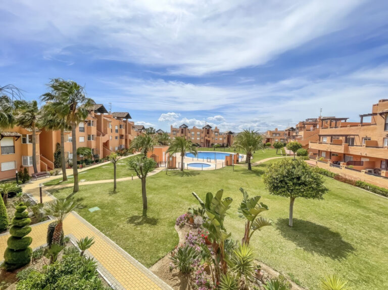 R4431580 | Ground Floor Apartment in Casares Playa – € 260,000 – 3 beds, 2 baths