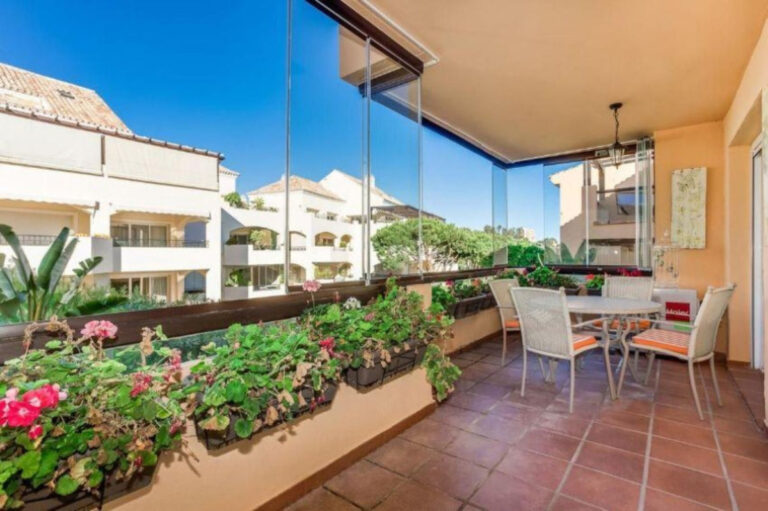 R4754131 | Middle Floor Apartment in Elviria – € 395,000 – 2 beds, 2 baths