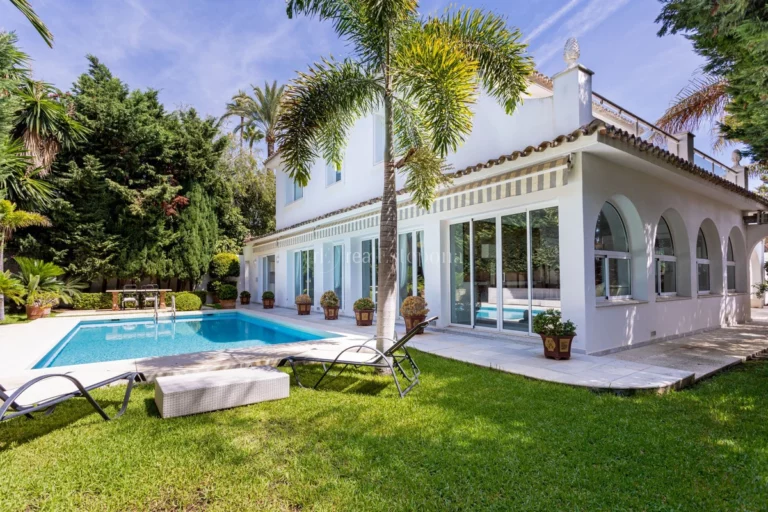 NVG-H24 | Villa in Marbella East – € 3,950,000 – 5 beds, 5 baths