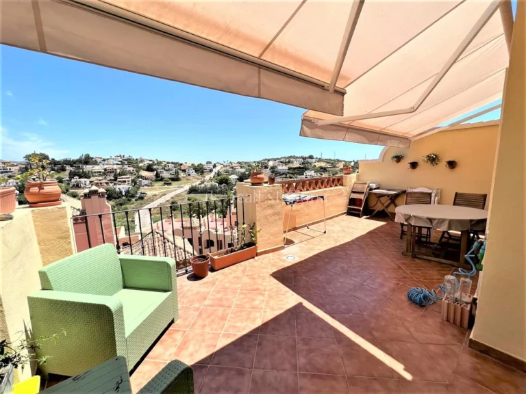 V-0300 | Penthouse in Estepona – € 338,000 – 2 beds, 2 baths