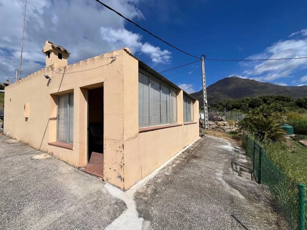 2-5bd7b9d04b45e33852eaf0ec6670150d